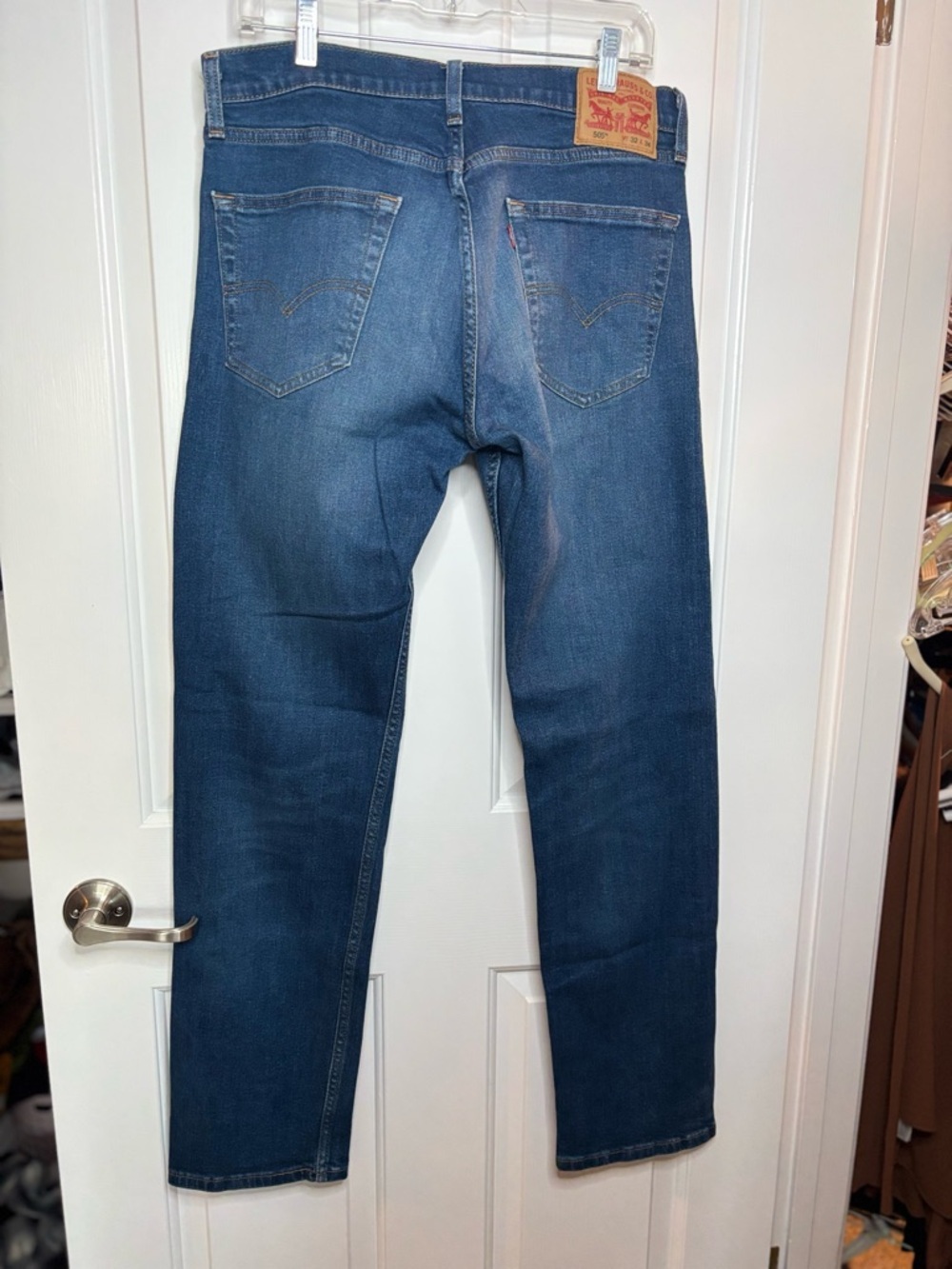 EUC Levi's 505 Men's Classic Straight Leg Jeans in Deep Blue Wash size 32x34 - Picture 4 of 11